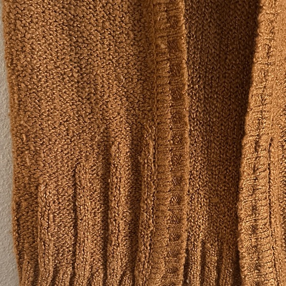 Women's Camel Sleeveless Cardigan Sweater Vest - Picture 3 of 5